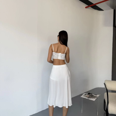 Çepli Şortlu Yırtmaçlı Etek - Beyaz -